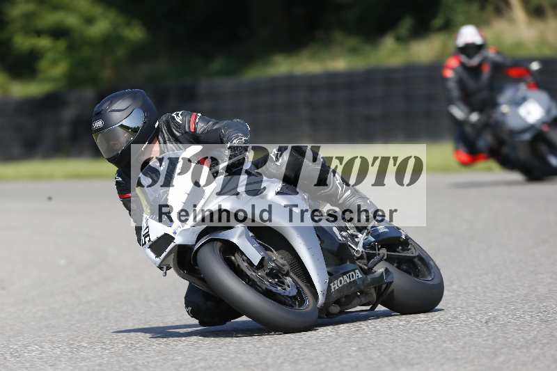 /44 09.08.2025 Plüss Moto Sport ADR/Freies Fahren/504